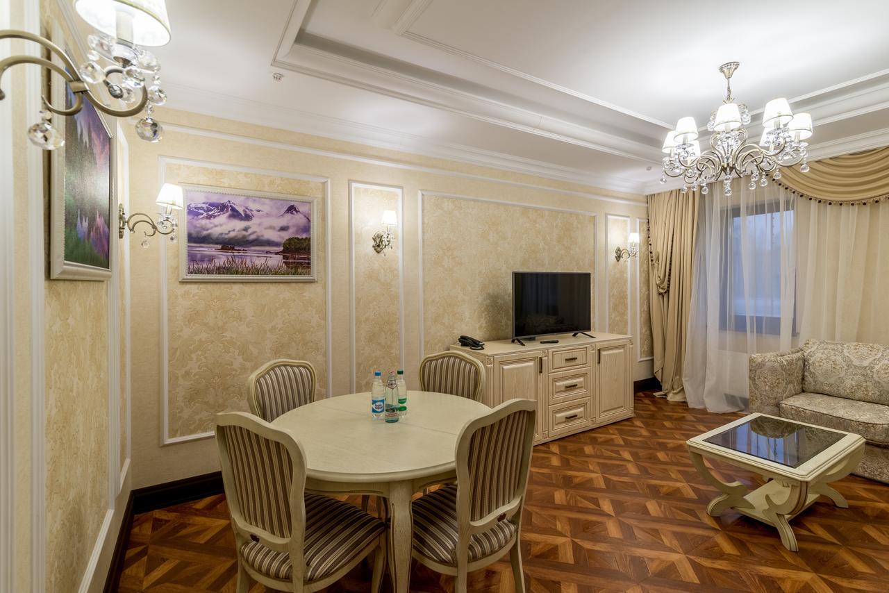 ホテルKrts Korona Sudilovichi エクステリア 写真